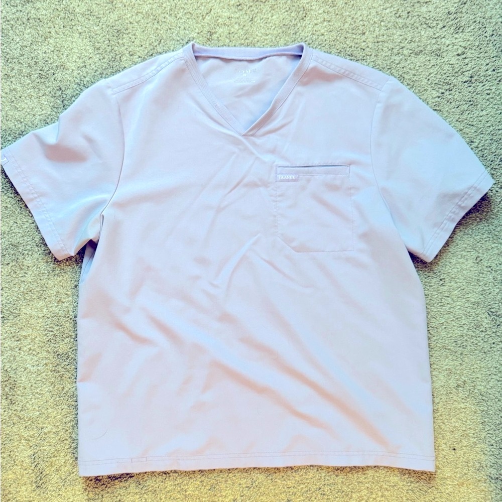 Jaanuu - 🦄 Men’s XL Lilac Scrub Top
